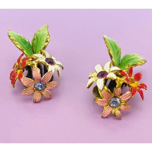 Vintage 60s Flower earrings, Austria painted enamel gold tone, clip on - Picture 3 of 10